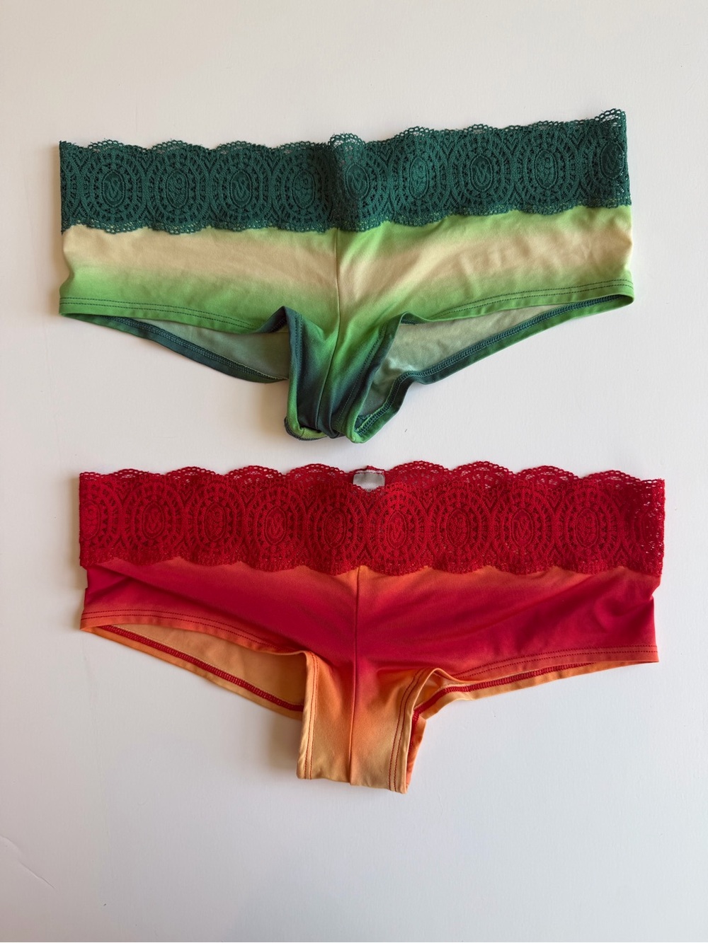 Victoria's Secret Ombre Lace Waist Hipster Panty Set - Green & Red